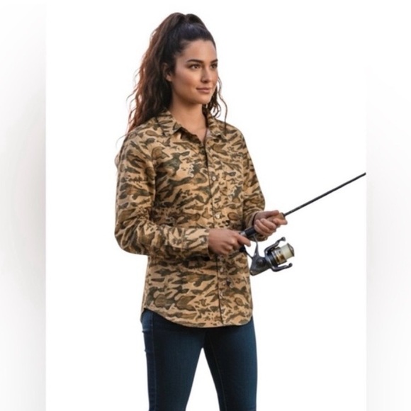 United by Blue Women's Camo Button Down Shirt Hemp & Organic Cotton Size: Medium - Picture 8 of 8